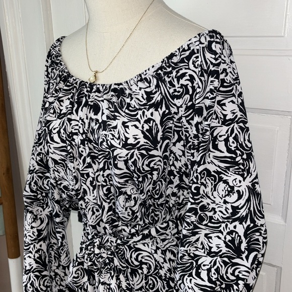 LANE BRYANT LONG SLEEVE DRESS WITH SASH - Picture 3 of 9